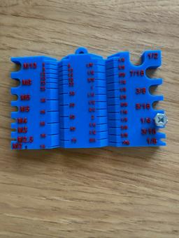 3D Printed Bolt & Screw Gauge Tool | Metric & SAE Thread Sizing Guide | Workshop Organizer | Custom Team Colors 4