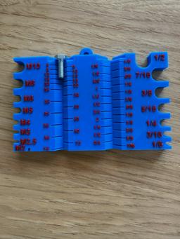 3D Printed Bolt & Screw Gauge Tool | Metric & SAE Thread Sizing Guide | Workshop Organizer | Custom Team Colors 5