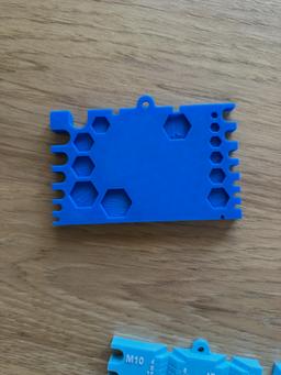 3D Printed Bolt & Screw Gauge Tool | Metric & SAE Thread Sizing Guide | Workshop Organizer | Custom Team Colors 6