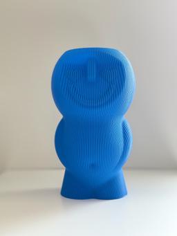 Boy in Love Vase - 3D Printed Happy Face Vase - Unique Ribbed Texture - Recycled Plastic Home Decor - Housewarming Gift 6