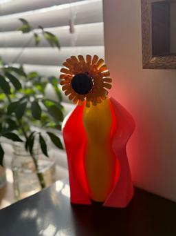 Modern Wave Vase 3D Printed | Two-Piece Sculptural Flower Vase | Colorful Home Decor | Housewarming Gift | Dopamine Decor 5