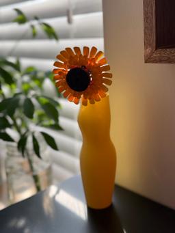 Modern Wave Vase 3D Printed | Two-Piece Sculptural Flower Vase | Colorful Home Decor | Housewarming Gift | Dopamine Decor 7