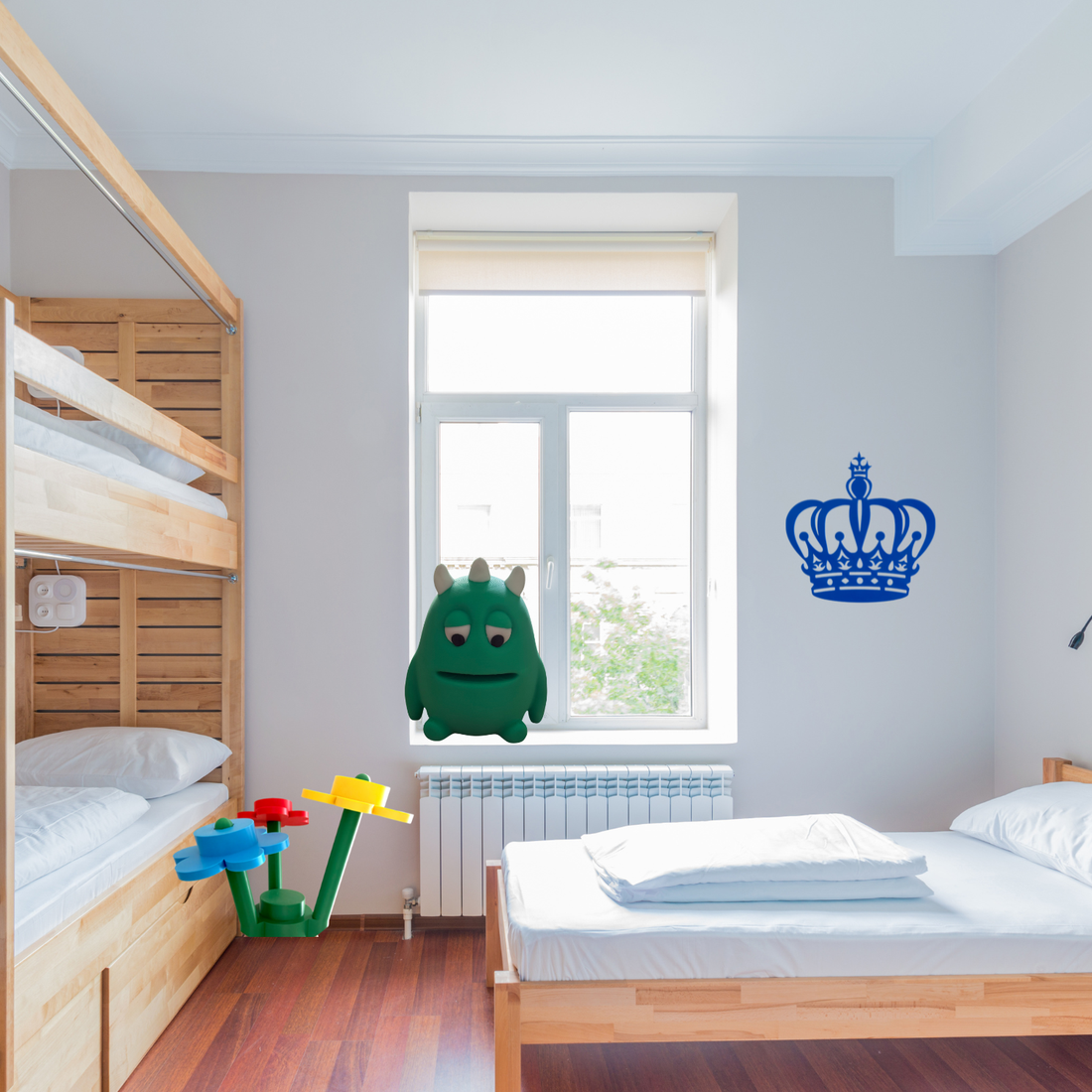 Dorm Room Decor That Won't Embarrass Your Roommate