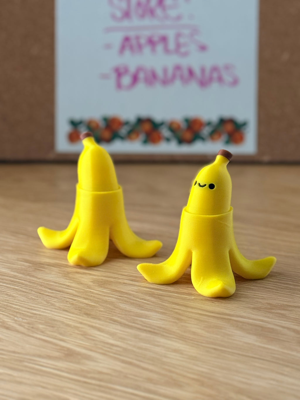 Banana Fidget Clicker Toy, Peel Clicky Fidget Popper, Funny Desk Toy Gift, Cute Kawaii Banana with Face, 3D Printed Stress Relief Fidget