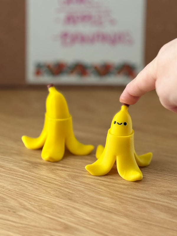 Banana Fidget Clicker Toy, Peel Clicky Fidget Popper, Funny Desk Toy Gift, Cute Kawaii Banana with Face, 3D Printed Stress Relief Fidget